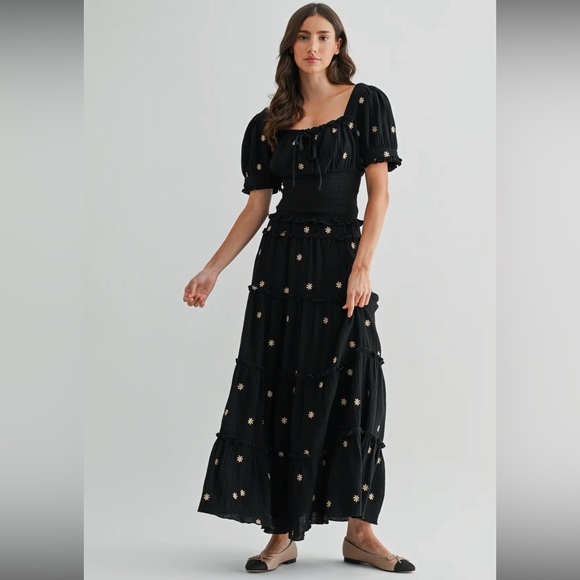 Camellia Dresses & Skirts - Boutique Black Embroidered Skirt & Blouse Set | Size S | NWT